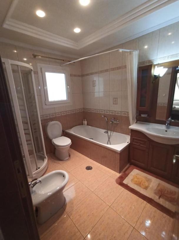 Golden Mirror In Kavala Apartment ภายนอก รูปภาพ