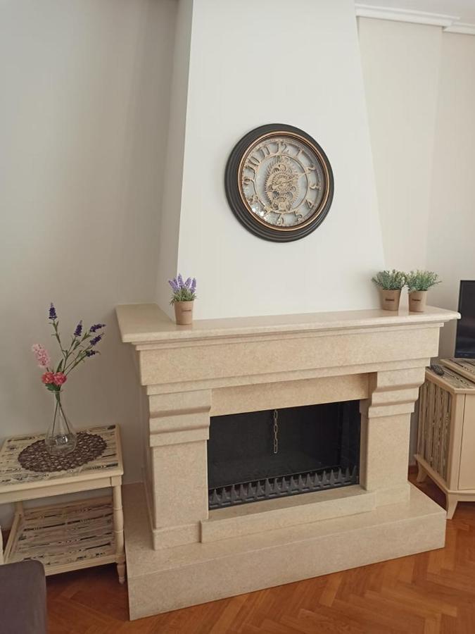 Golden Mirror In Kavala Apartment ภายนอก รูปภาพ